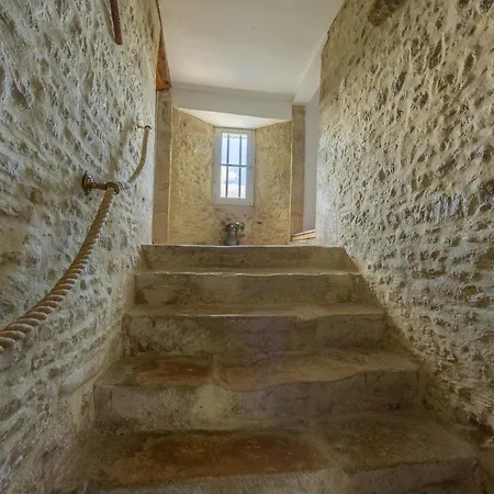 Izela Cricqueville-en-Bessin